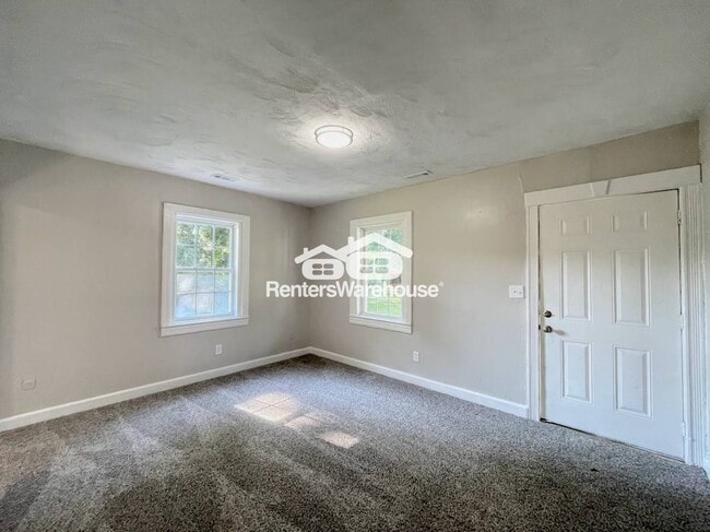 Photo - 940 Willis St