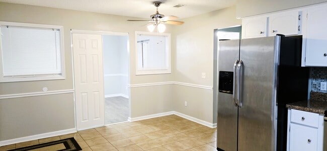 Photo - 627 Windhaven Dr