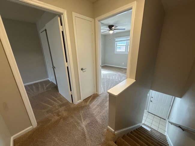 Photo - 121 Western Villa Dr