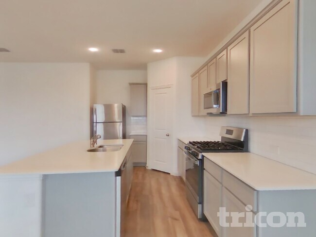 Photo - 5416 Montrose Dr