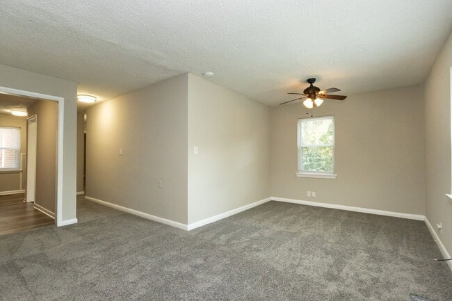 Photo - 305 Sunrise Ln Unit B