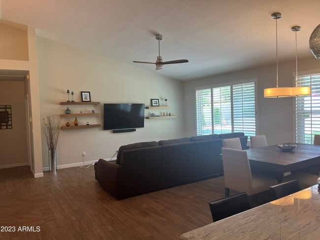 Photo - 5508 E Kelton Ln
