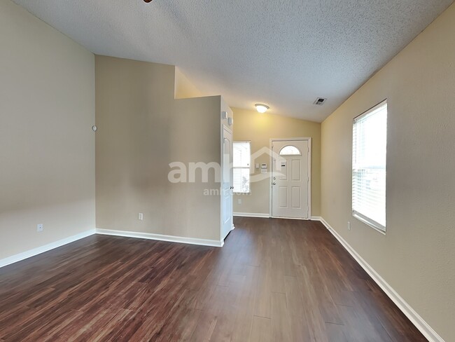 Photo - 5869 High Grass Ln