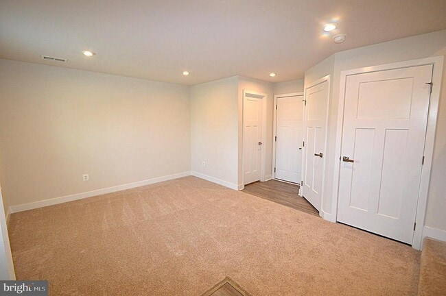 Building Photo - 11328 Willow Green Cir