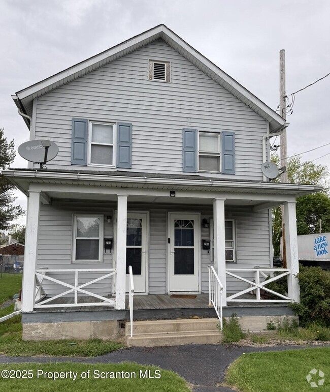 Building Photo - 204 Jackson St Rental