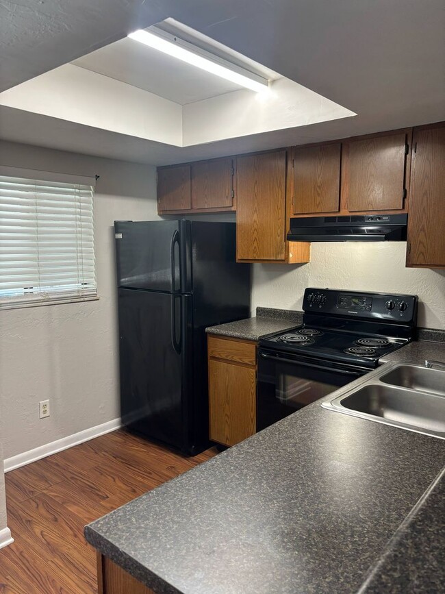 Photo - **Available in February* 2bd/2ba Condo close to Truman & Coffee Buff with community Pool.