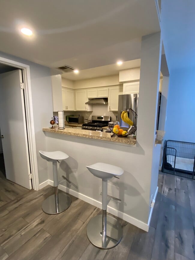 kitchen - 16866 Kingsbury St Unit 115