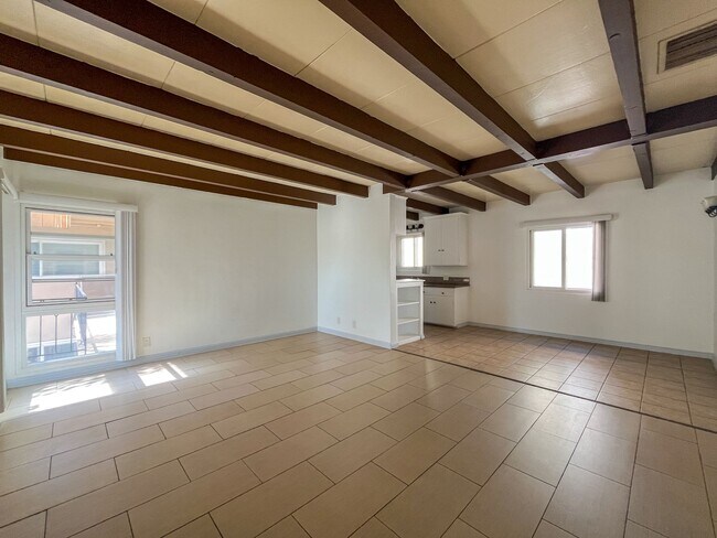 3216 W 99th St