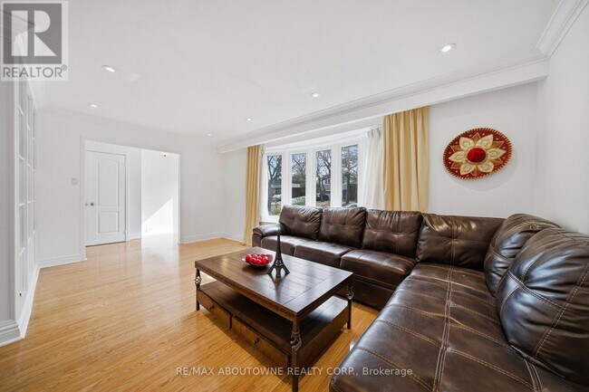 Photo - 481 Anthony Dr