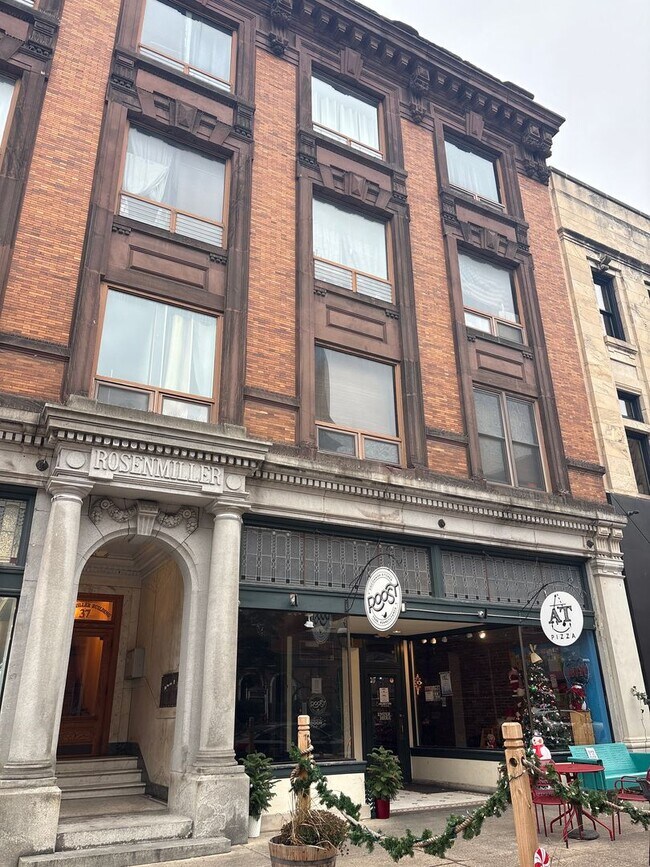 Photo - Modern Spacious Studio Apartment in the Rosenmiller Building in Downtown York City!