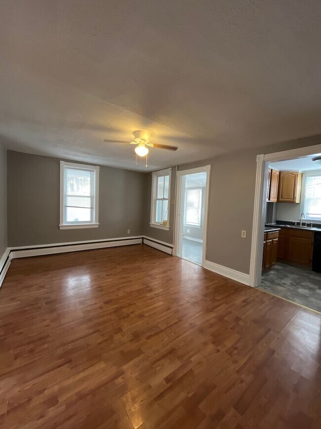 Photo - 2280 Main St Unit 3