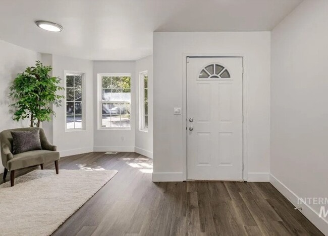 Photo - 230 War Eagle Dr