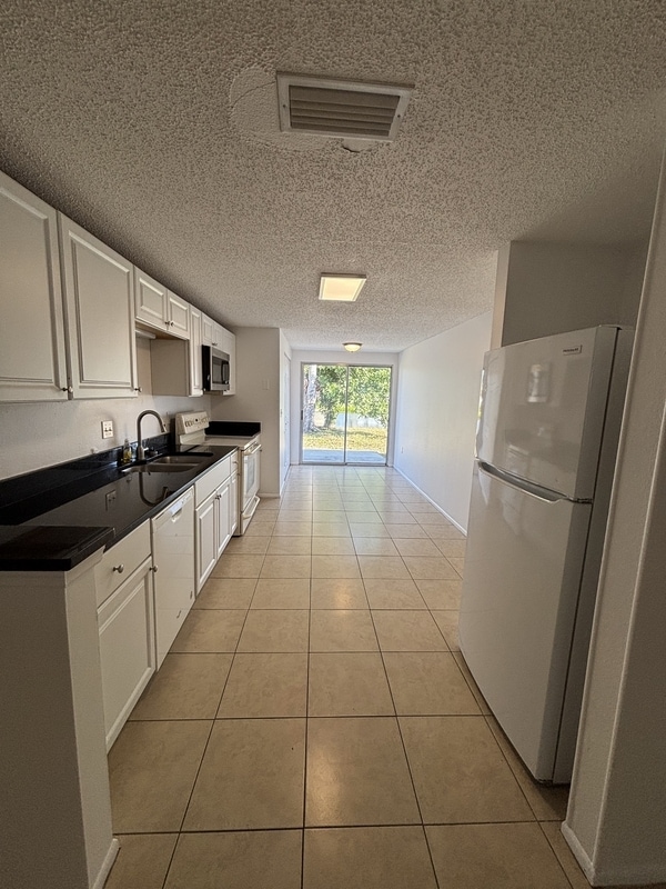 Photo - 4209 79th St W