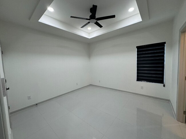 Photo - 2421 Indian Creek Ave Unit 3