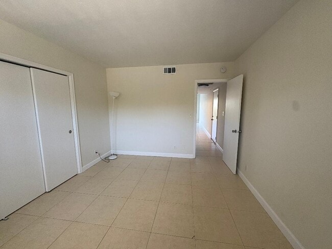 Photo - 505 NE 20th Ave Unit 118
