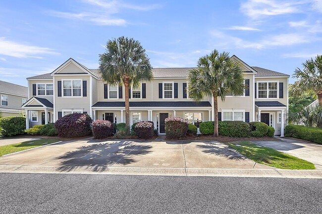 Photo - Easy, Modern Comfort in a Prime Charleston Location!