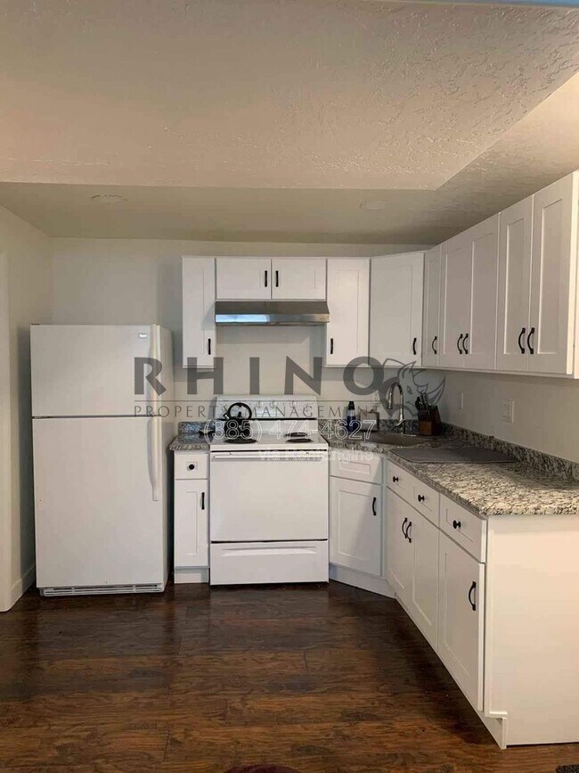 Photo - 983 E Dry Gulch Cir