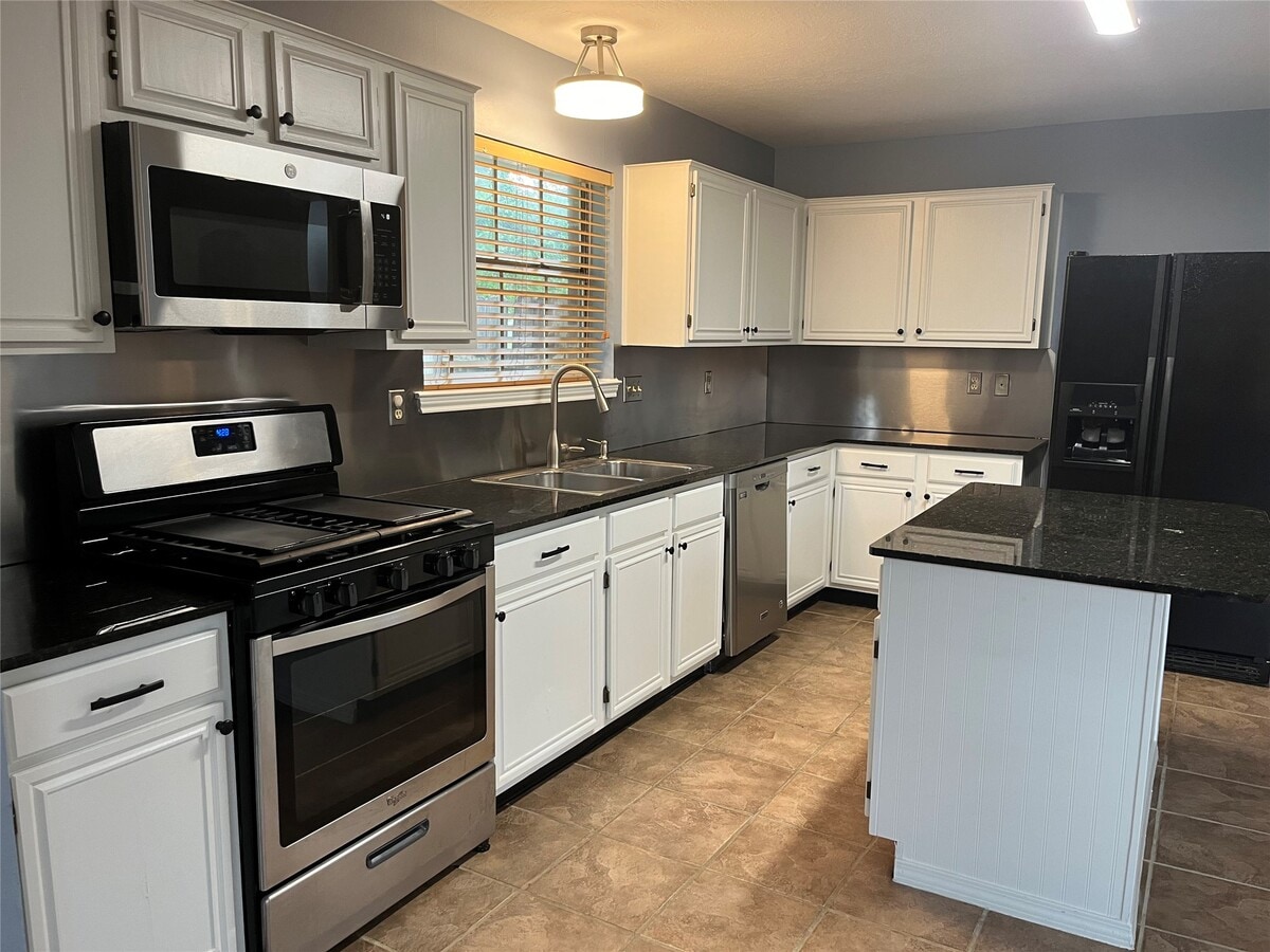 Photo - 11302 Meadowchase Dr