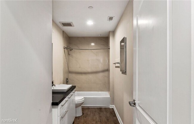 Photo - 2 br, 2 bath Condo - 230 South Jackson Str...