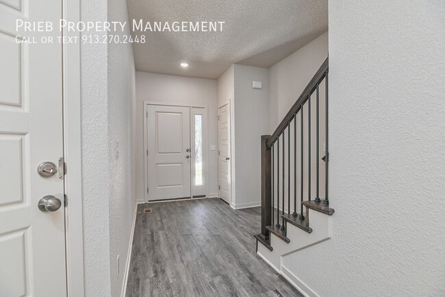 Photo - 10340 Farrow Ave