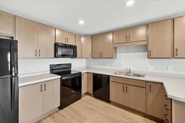 Photo - Snelling Yards