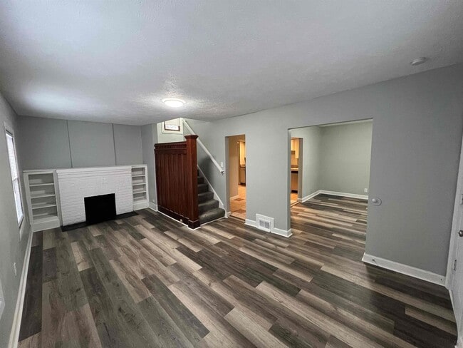 Photo - 960 Lawton St