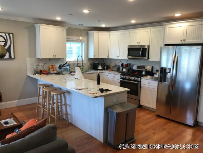 Photo - 116-118 Holland St. Unidad 3R