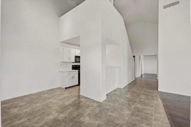 Photo - 5125 W Reno Ave