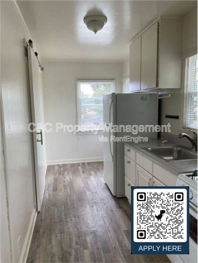 Photo - 21625 E Cliff Dr Apartment Unit C