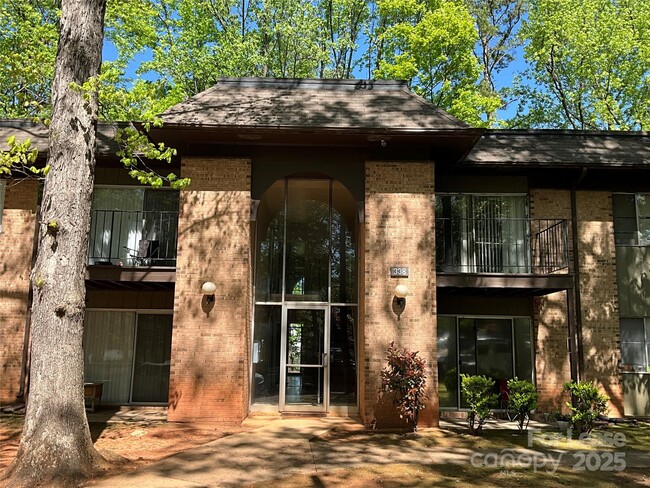 Building Photo - 338 Orchard Trace Ln Unit 3 Rental