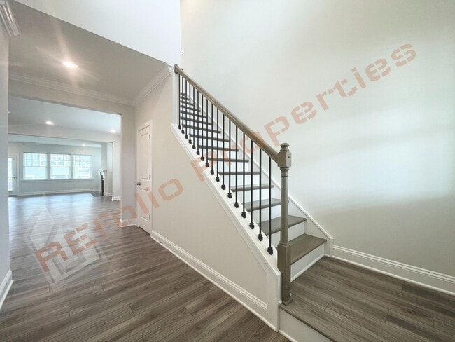 Photo - 213 Ivy Arbor Way