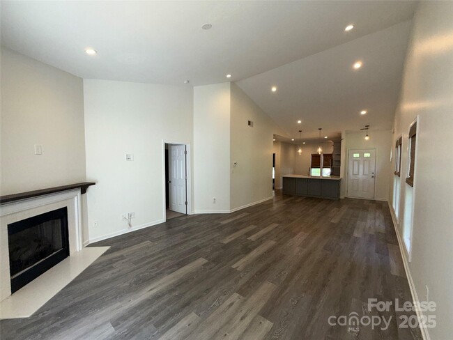 Photo - 5325 Silabert Ave Townhome