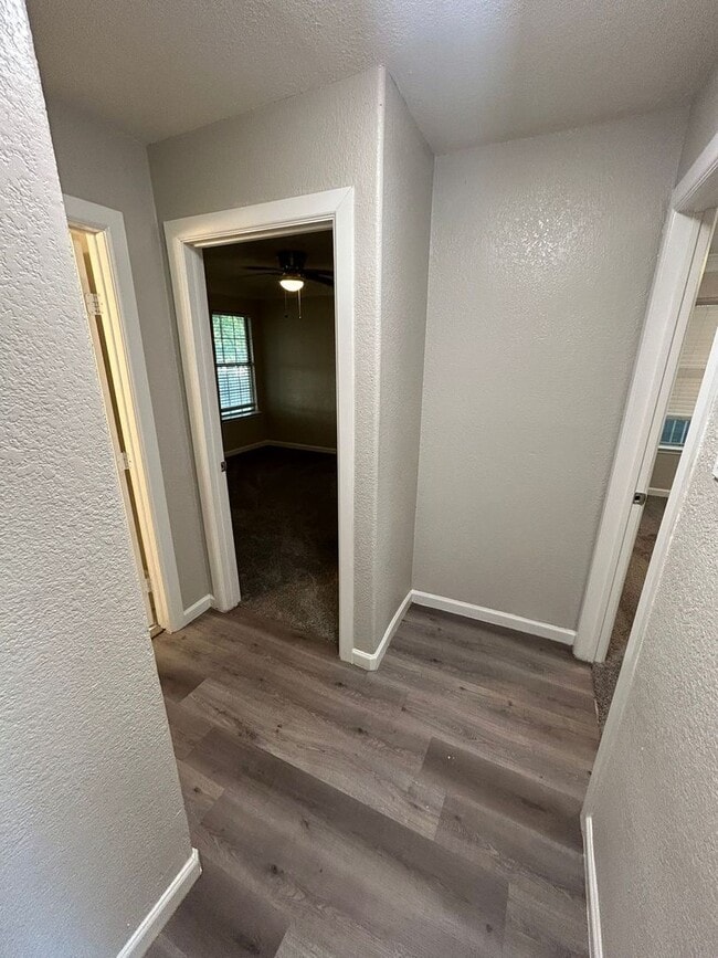 Photo - 4915 Heyworth Ave