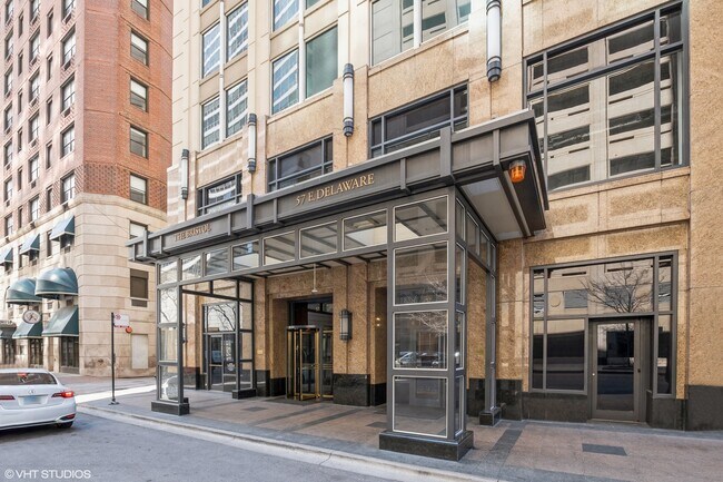 57 E Delaware Pl 1502  