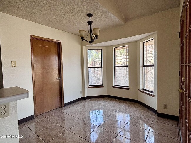 Photo - 1442 Sierra De Oro Dr