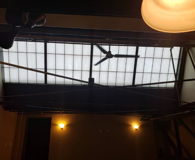 Photo - 411 Brady St Unidad 401