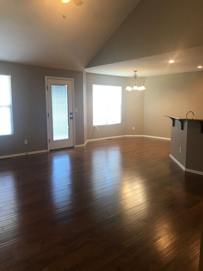 Photo - Great home nestled in Southeast Springfield