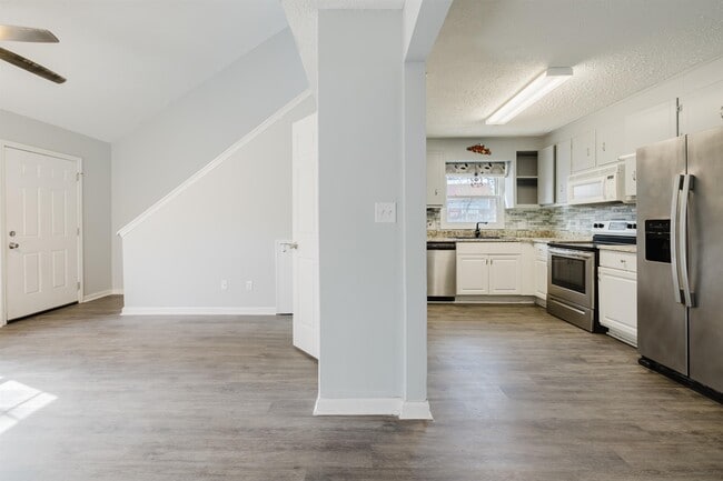 Photo - 90 Freedom Way