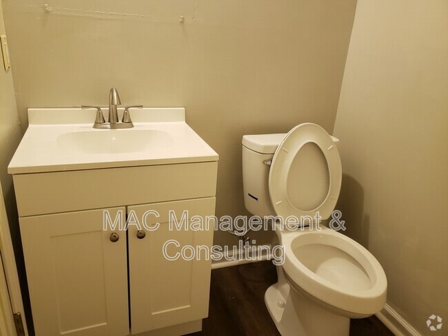 Building Photo - 1325 Virginia Ave Unit A11 Rental
