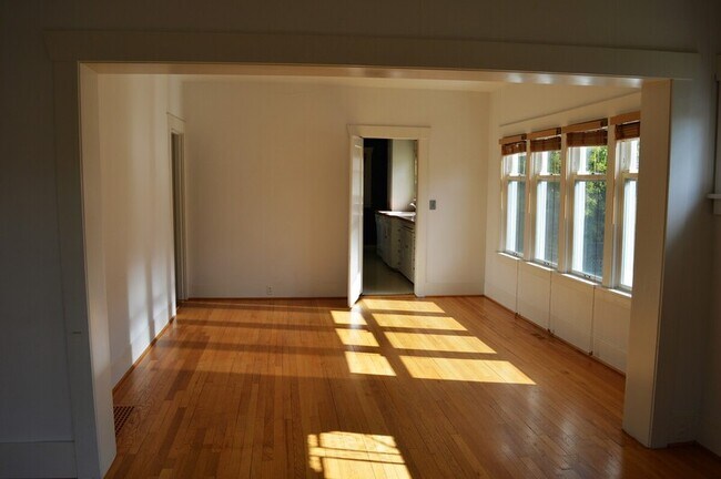 Photo - 1014 N 48th St