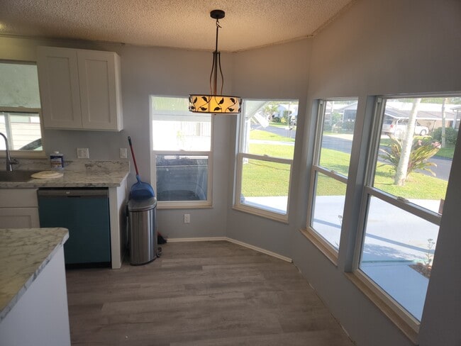 Dinette Area - 4699 SE Bywood Ter