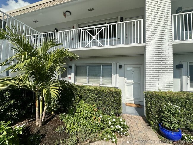 Photo - 1001 NE 8th Ave Unit 102