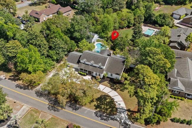 Photo - 5704 Woodside Ave