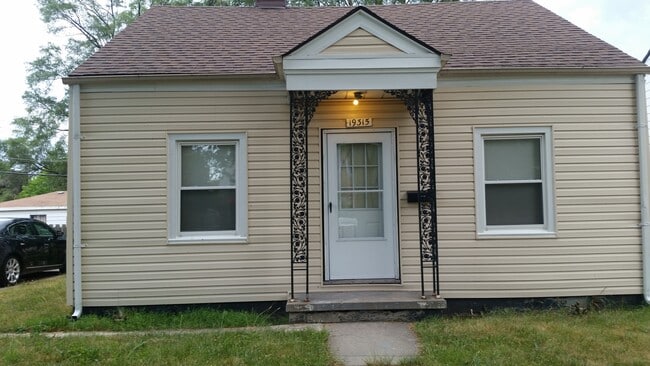Building Photo - 19315 Mackay St Rental