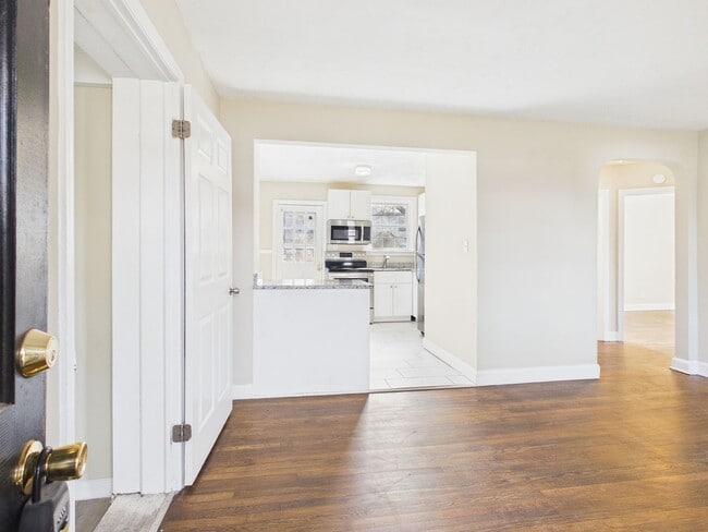 Photo - 4611 Eastover Ave