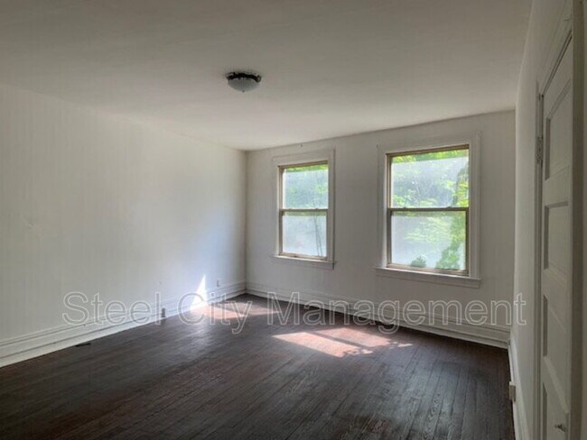 Photo - 810 Wood St Unit 4