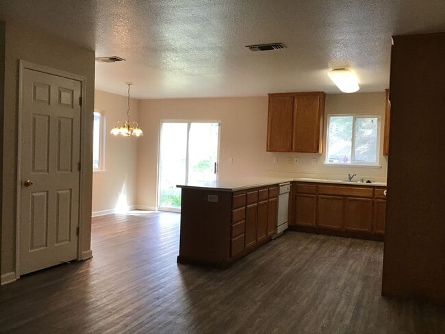 Photo - 3/2.5 Diamond Springs Condo