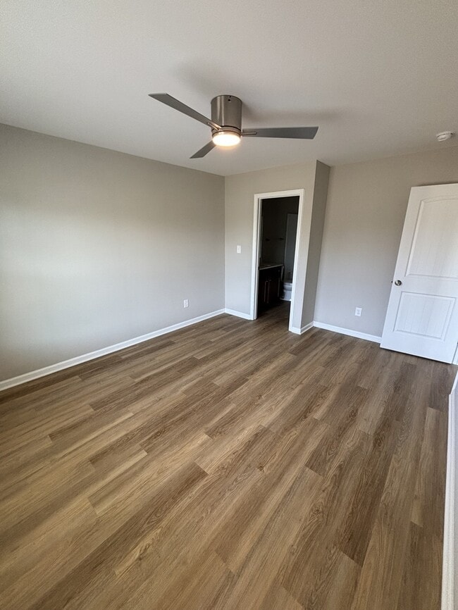 Photo - 107 Berkshire Cir