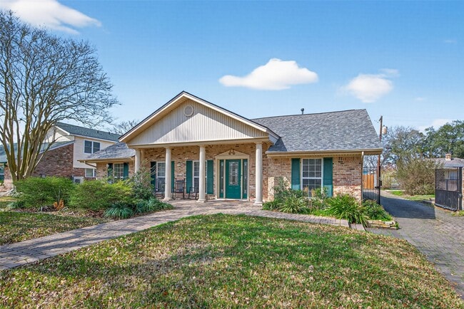 Photo - 1910 Claiborne Dr