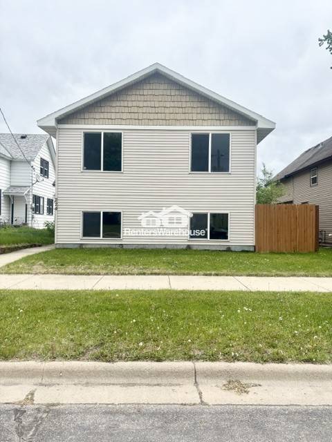 Building Photo - 224 5th Ave N